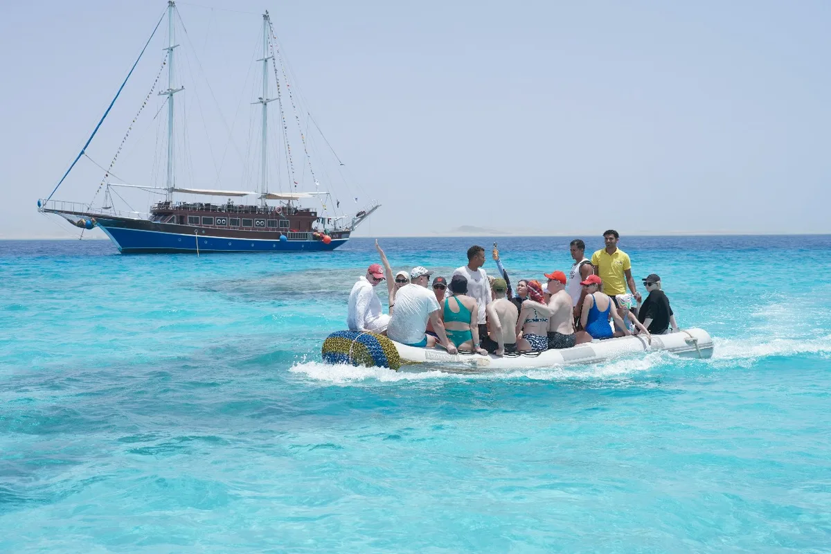 Pirates luksussejlads til Marsa Mubarak
