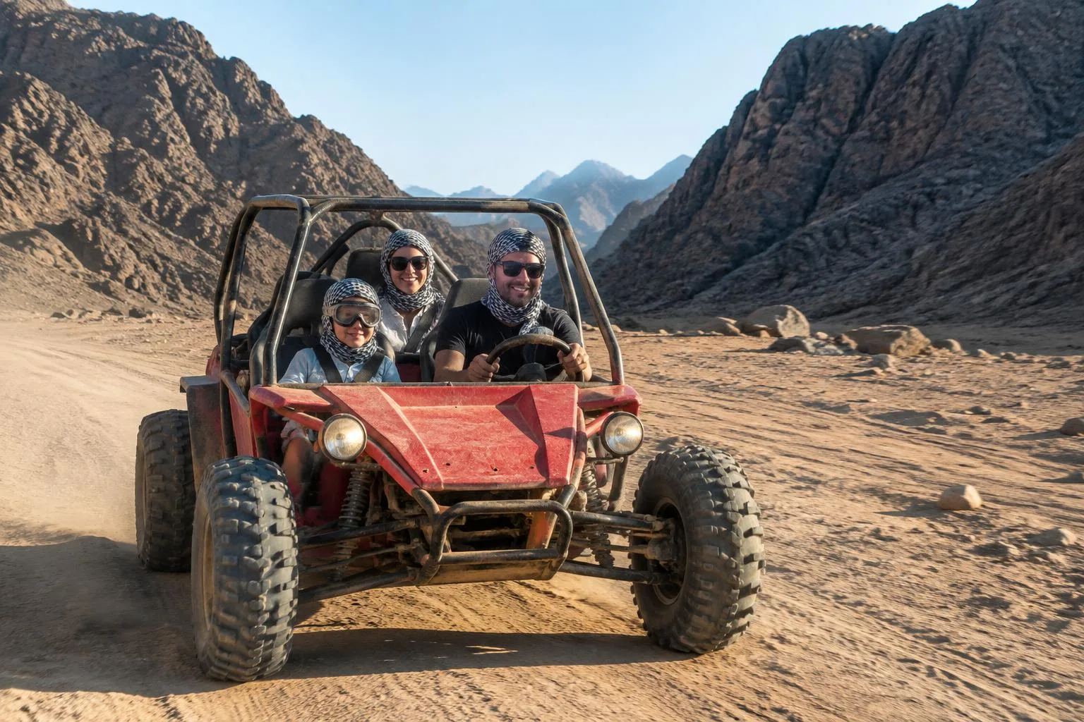 Buggy-safari perheille aamulla: Marsa Alam